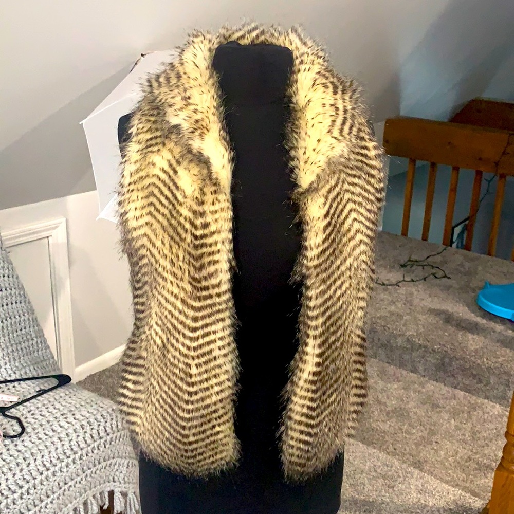 Emmelee  for FC faux fur stripe vest size S